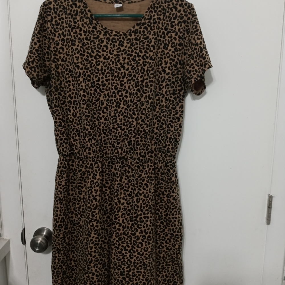 Old Navy short Sleeve Leopard Print Stretch Boho Light Dress Elastic Waist